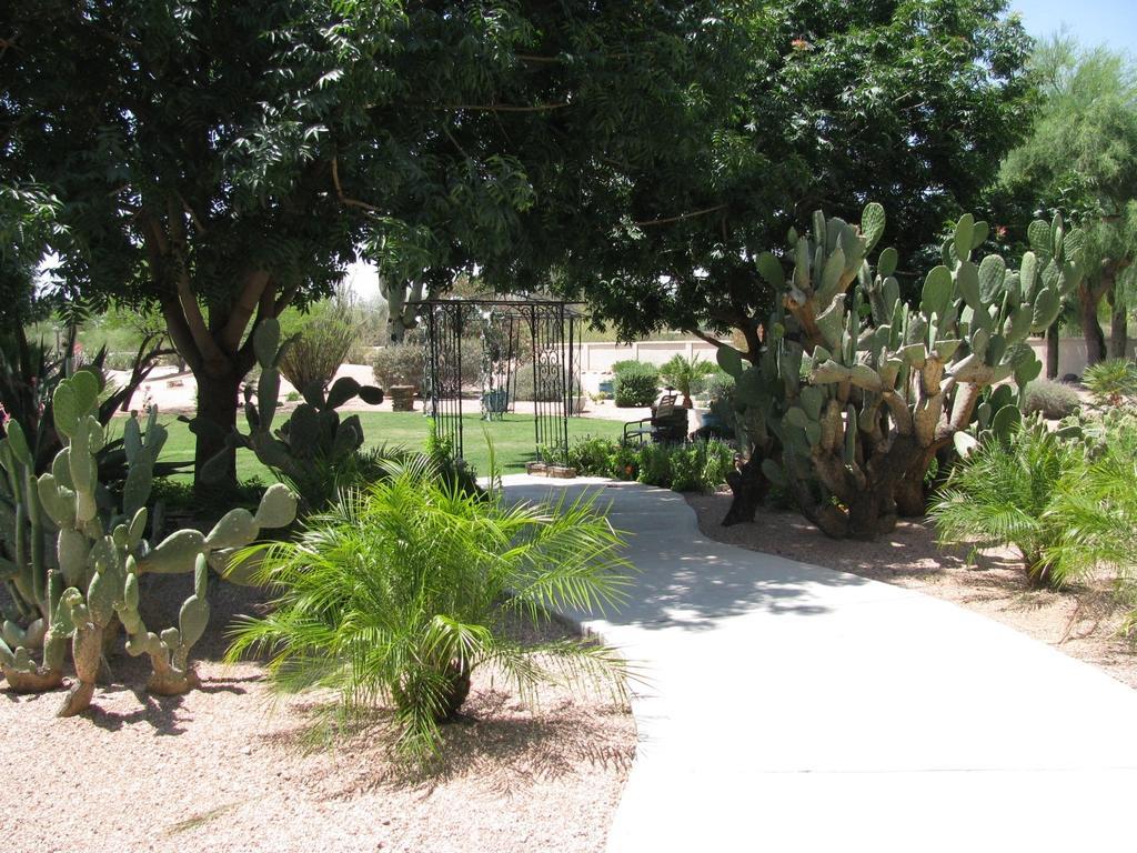 Scottsdale Cottonwoods Resort & Suites Exterior photo